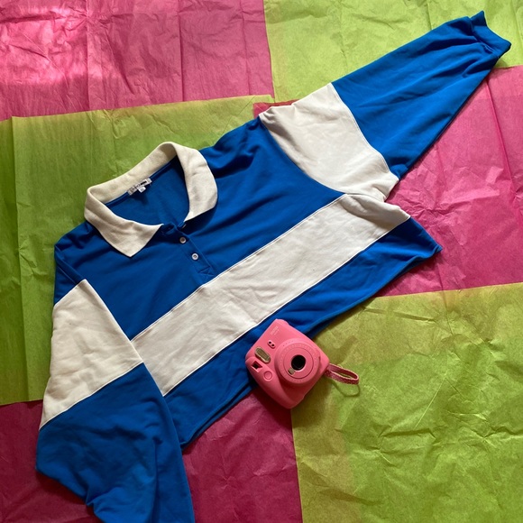 🧜🏽‍♀️🧜🏽‍♀️Long sleeve crop top 💙🧜🏽‍♀️ - Picture 4 of 5